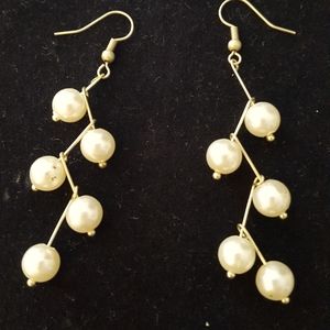 Faux pearl look dangle pierced earrings